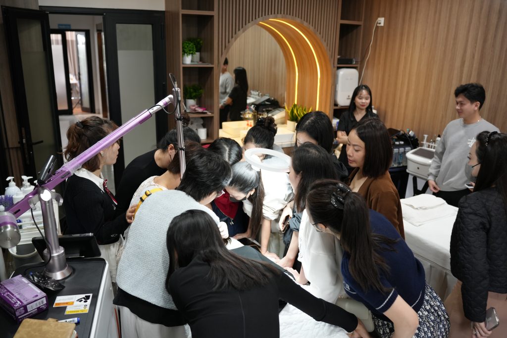 Hoa luôn nhắc mọi người 1 điều quan trọng hi bắn laser với bớt hori