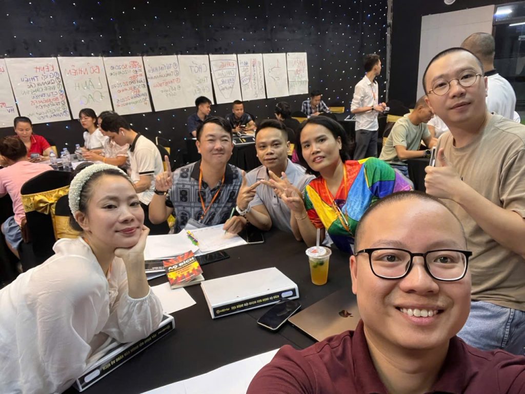 Lê Đức Anh - Dám đi những nơi mà người khác chưa dám đi 
