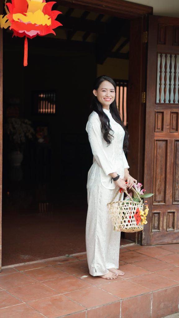 Nguyễn Trà Giang không xây hình ảnh “người sống chuẩn mực tuyệt đối”.
