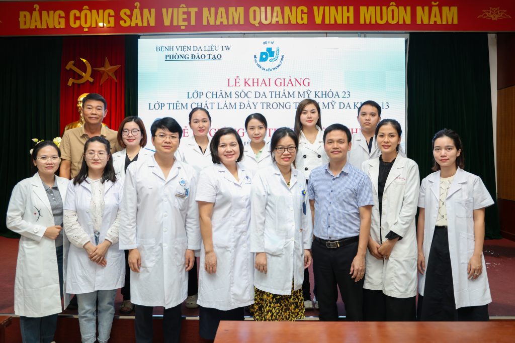Quá trình học hành của bác sĩ da liễu Nguyễn Hương khiến tôi tin tưởng hơn